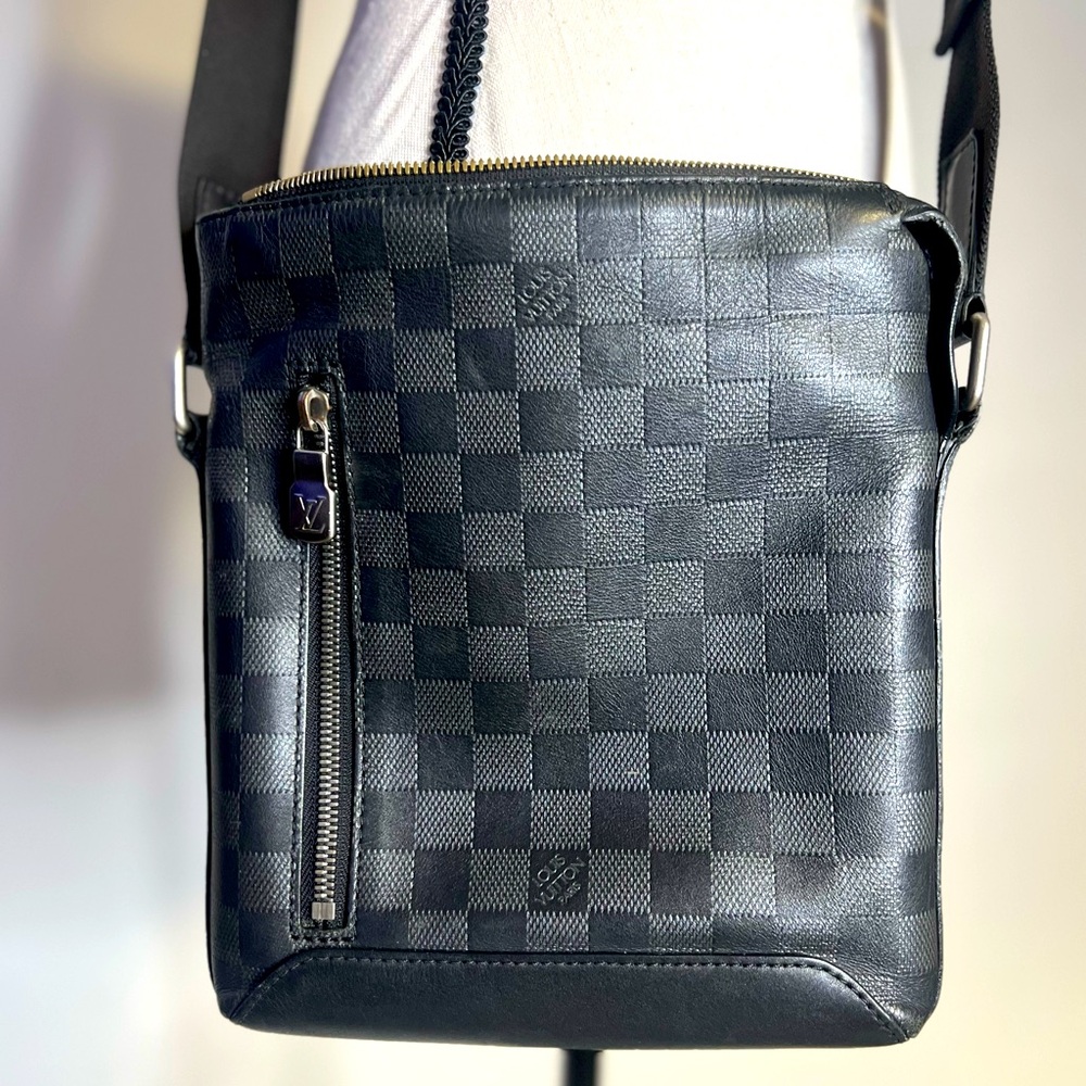 Louis Vuitton Crossbody Damier Infini Messenger bag